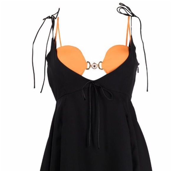 Versace
pleat-detail mini dress - Picture 2 of 3